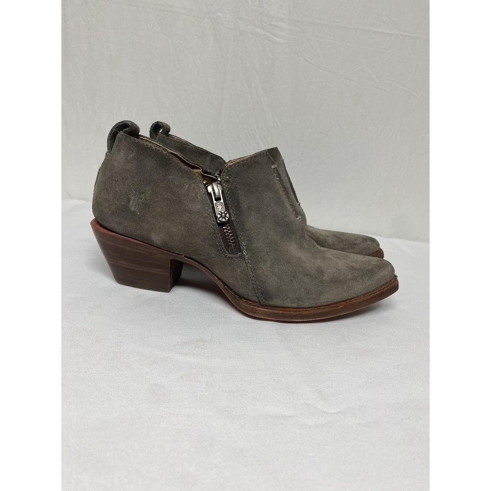 FRYE Sacha Booties Women's Size 6‎ B Gray  Suede Ankle Boot heel point toe